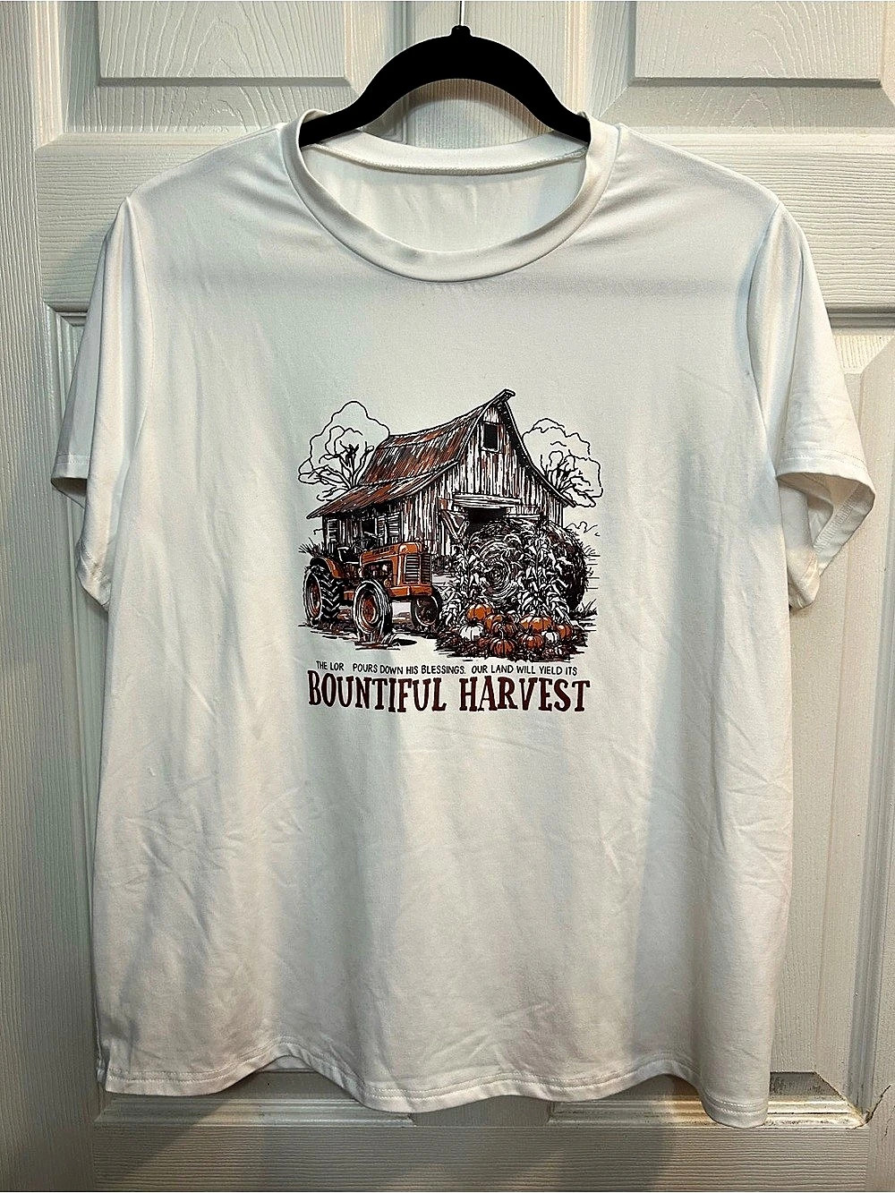 Bountiful Harvest Graphic Tee in White Like New XL